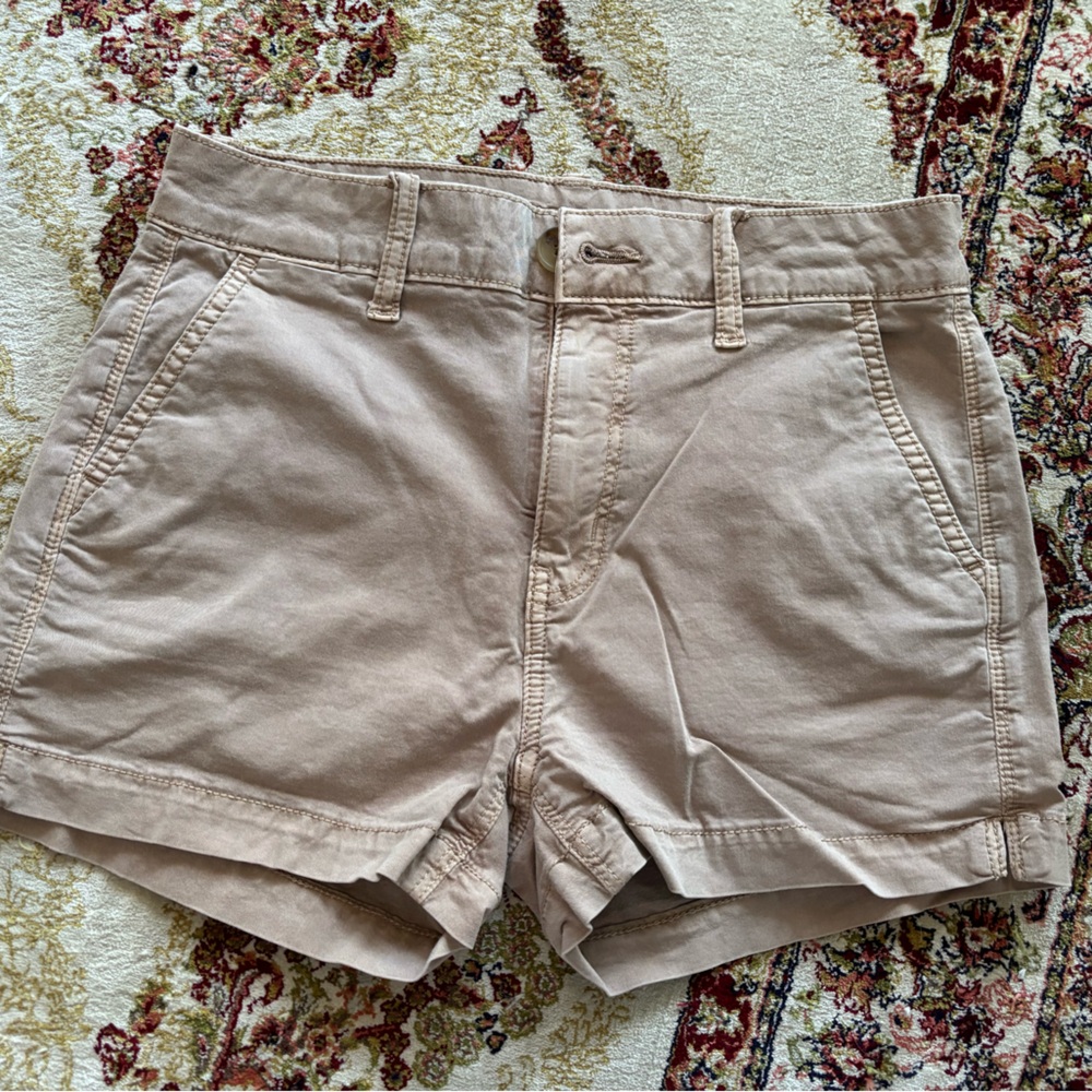 Aeropostale stretchy khaki shorts
